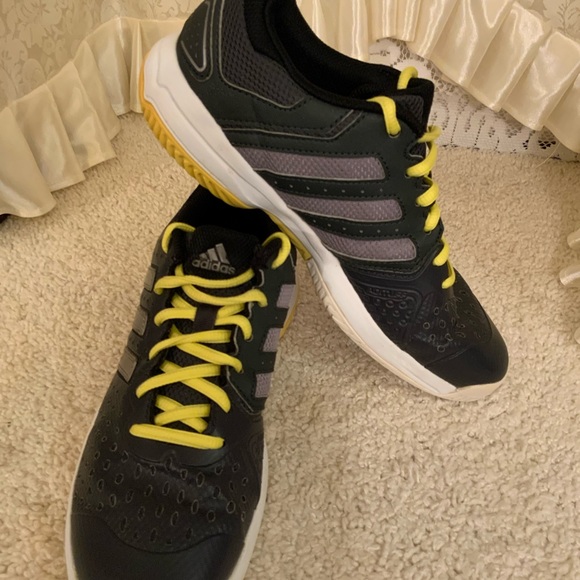 ADIDAS - Picture 2 of 9